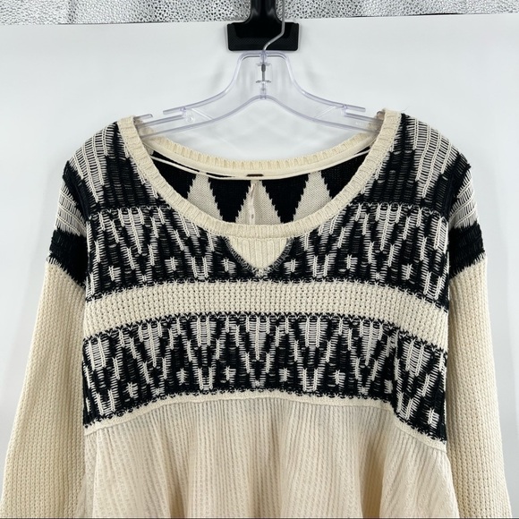 Free People white black flare hem sweater size XS - Picture 2 of 10